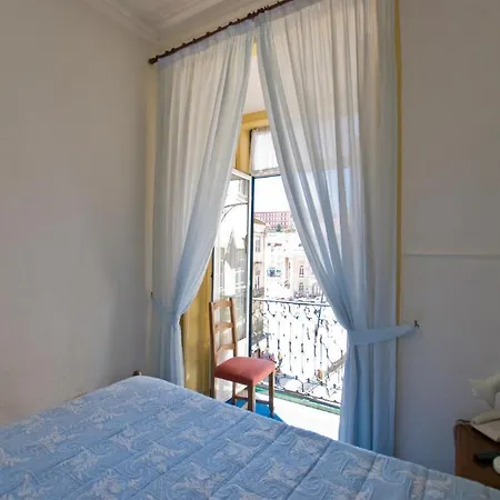 Residencial Geres بيت ضيافة 3*