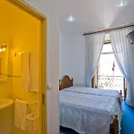 ゲストハウス Residencial Geres 3*