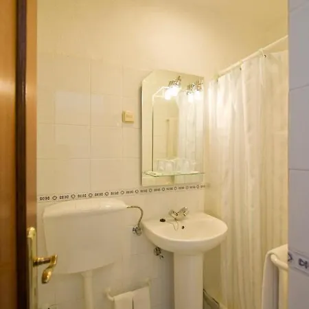 Residencial Geres Guest house